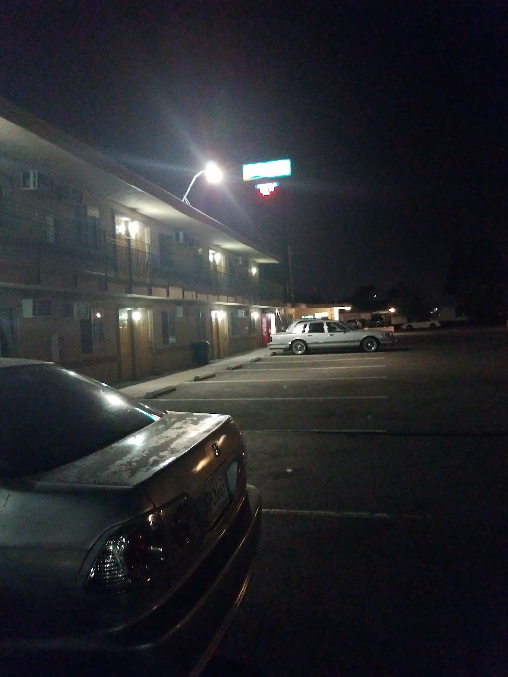 Villager Inn Motel | 1765 Young St, Selma, CA 93662, USA | Phone: (559) 896-5500