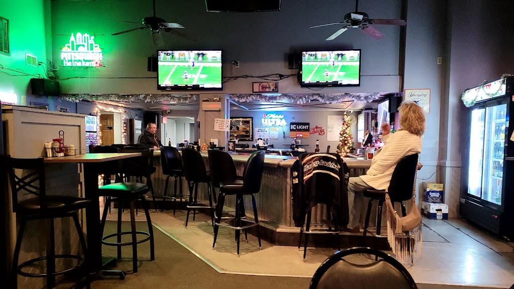 Lucky’s Bar & Grille | 1724 Prospect Rd, Pittsburgh, PA 15236, USA | Phone: (412) 881-4044