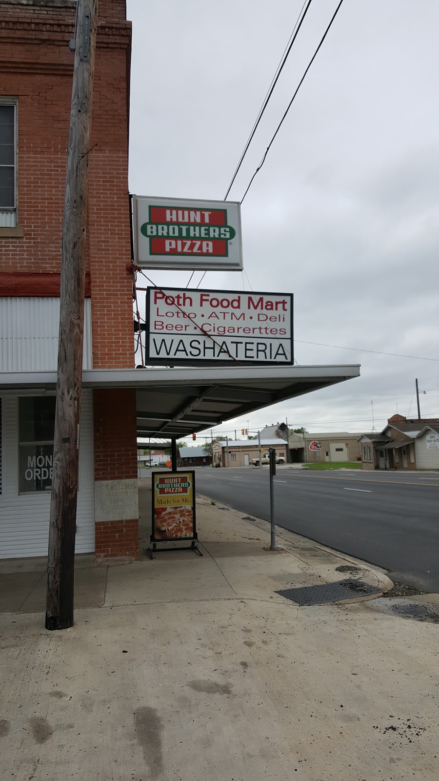 Poth Food Mart | 104 Dilworth Plaza, Poth, TX 78147 | Phone: (830) 484-0111