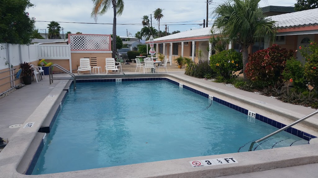 Bay Palms Apartments | 7241 Bay St, St Pete Beach, FL 33706, USA | Phone: (727) 360-1754