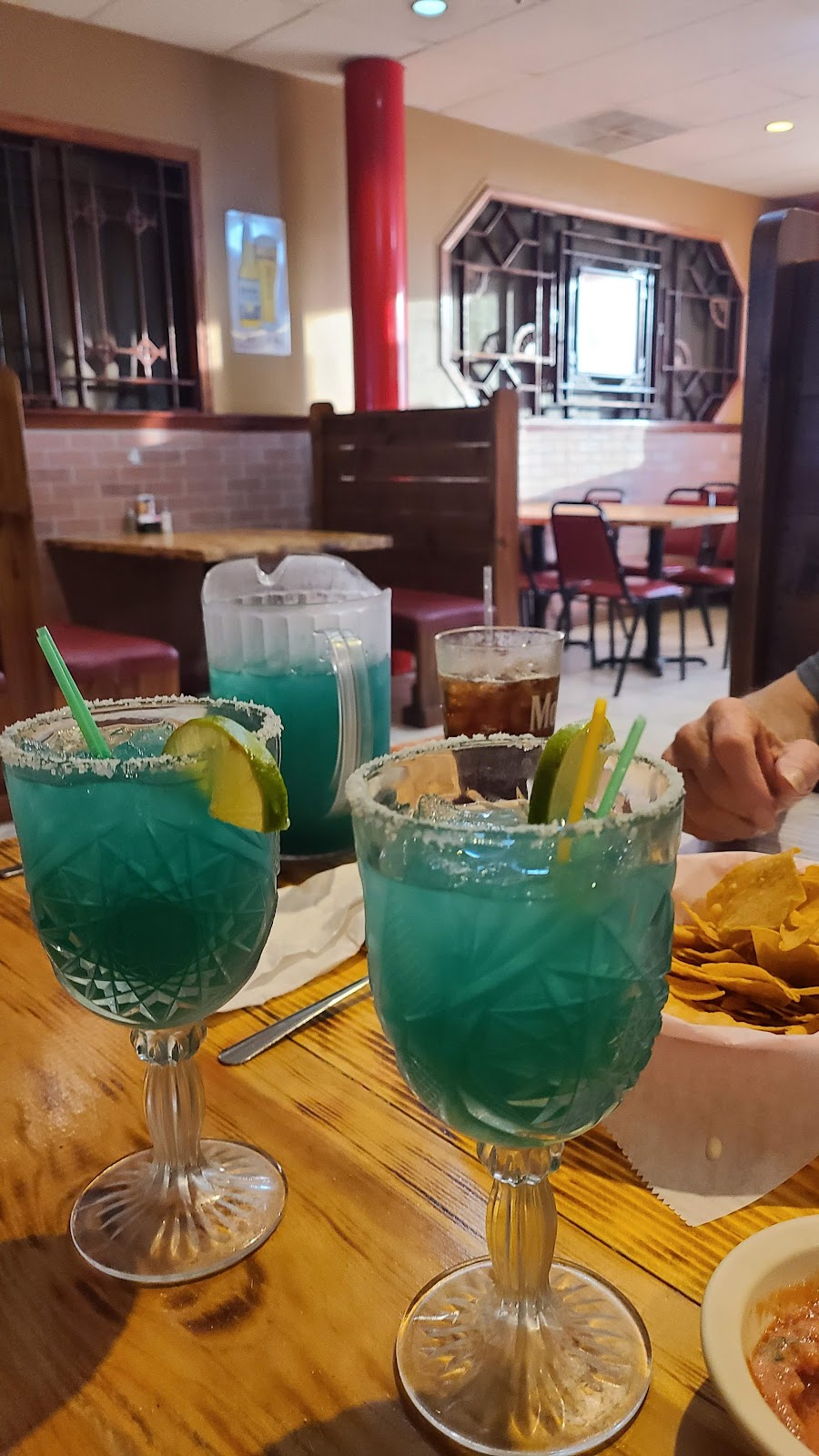 Mi casita mexican restaurant | 101 E Walnut St, Gillespie, IL 62033, USA | Phone: (217) 839-3600