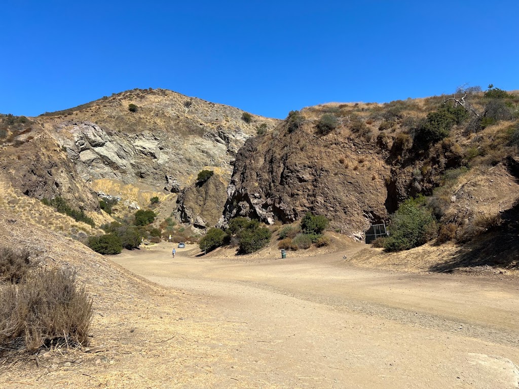 Bronson Caves | 3200 Canyon Dr, Los Angeles, CA 90068, USA | Phone: (818) 243-1145