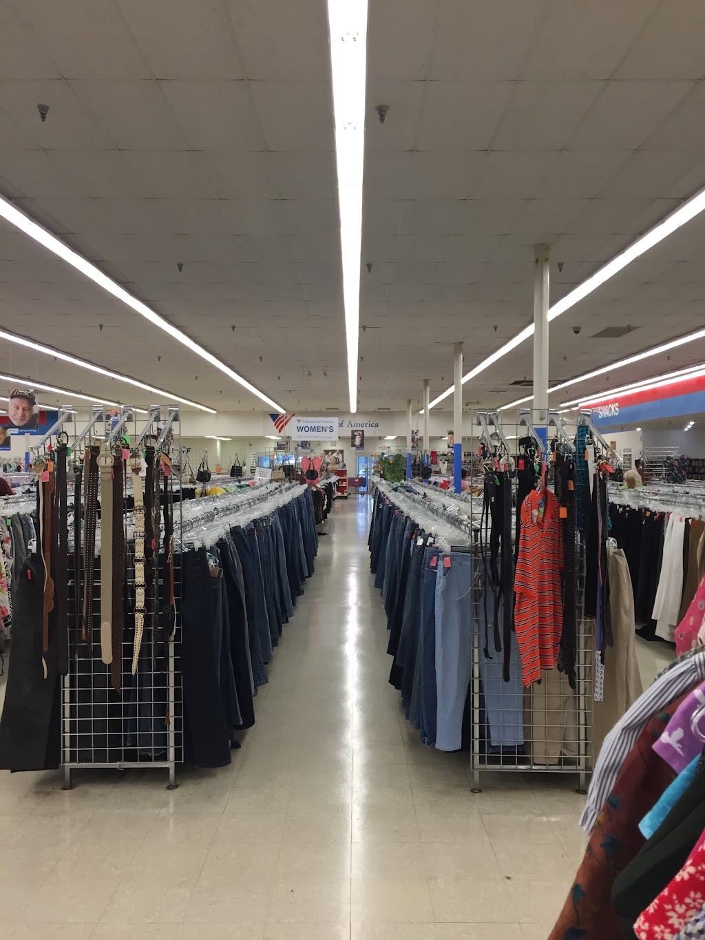 Volunteers of America Thrift Store- West Broad Street | 5640 W Broad St, Columbus, OH 43228, USA | Phone: (614) 870-8444