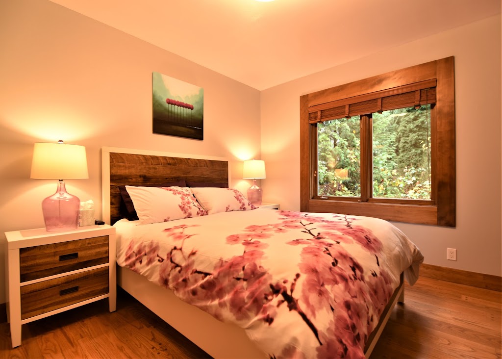 North Bend Escapes Rivers Edge Retreat | 5600 329th Ave SE, Fall City, WA 98024, USA | Phone: (206) 486-0731