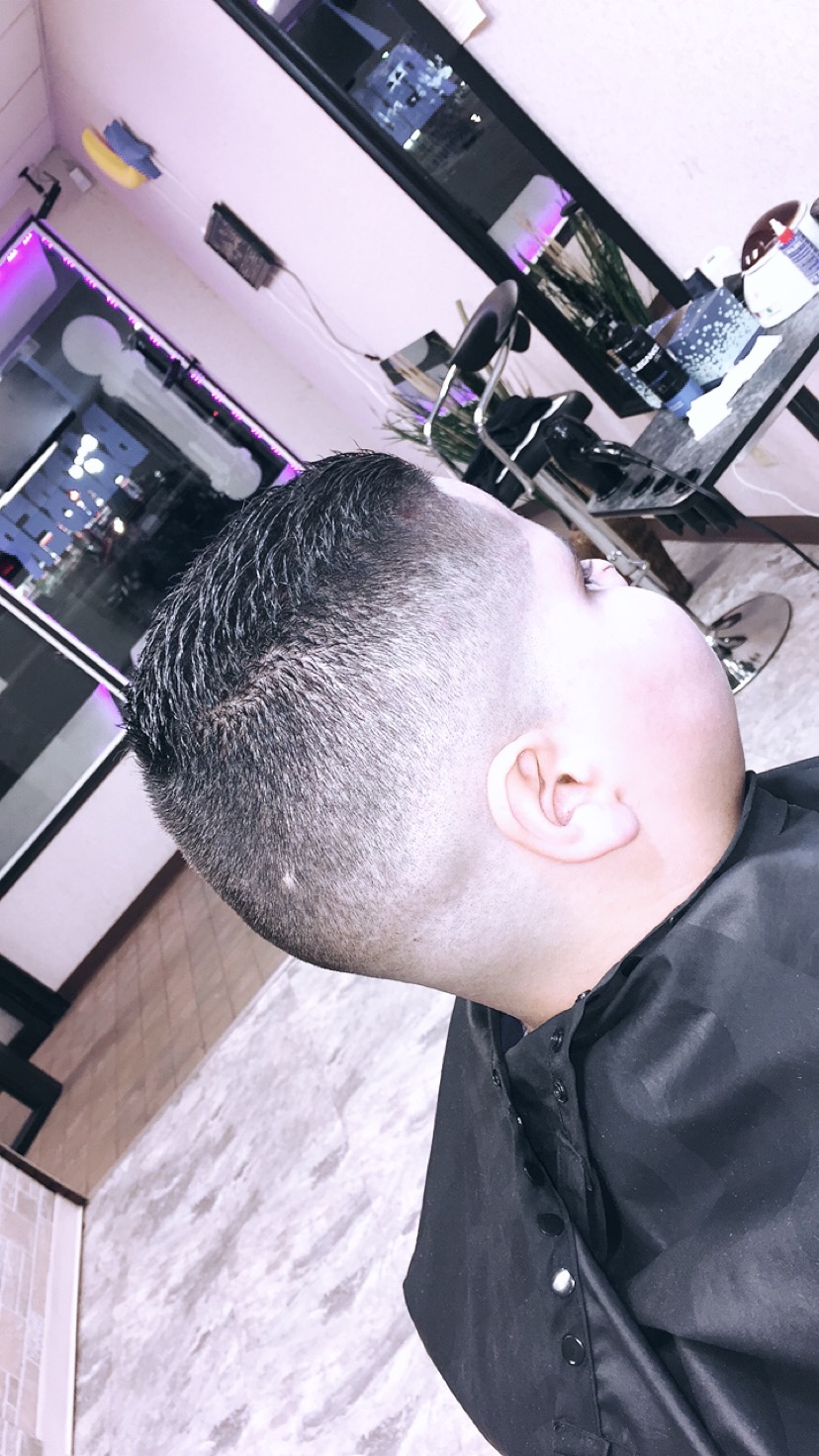 Diaa Barber | 5180 Central Ave NE, Columbia Heights, MN 55421 | Phone: (651) 528-4301