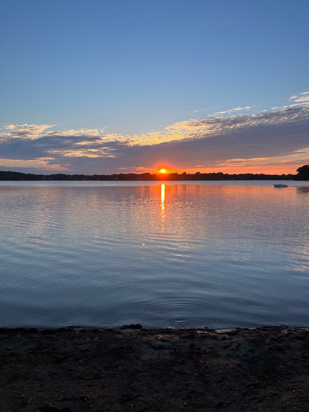 Riley Lake Park Pavilion | Riley Lake Park Pavilion, 9180 Riley Lake Rd, Eden Prairie, MN 55347, USA | Phone: (952) 949-8333