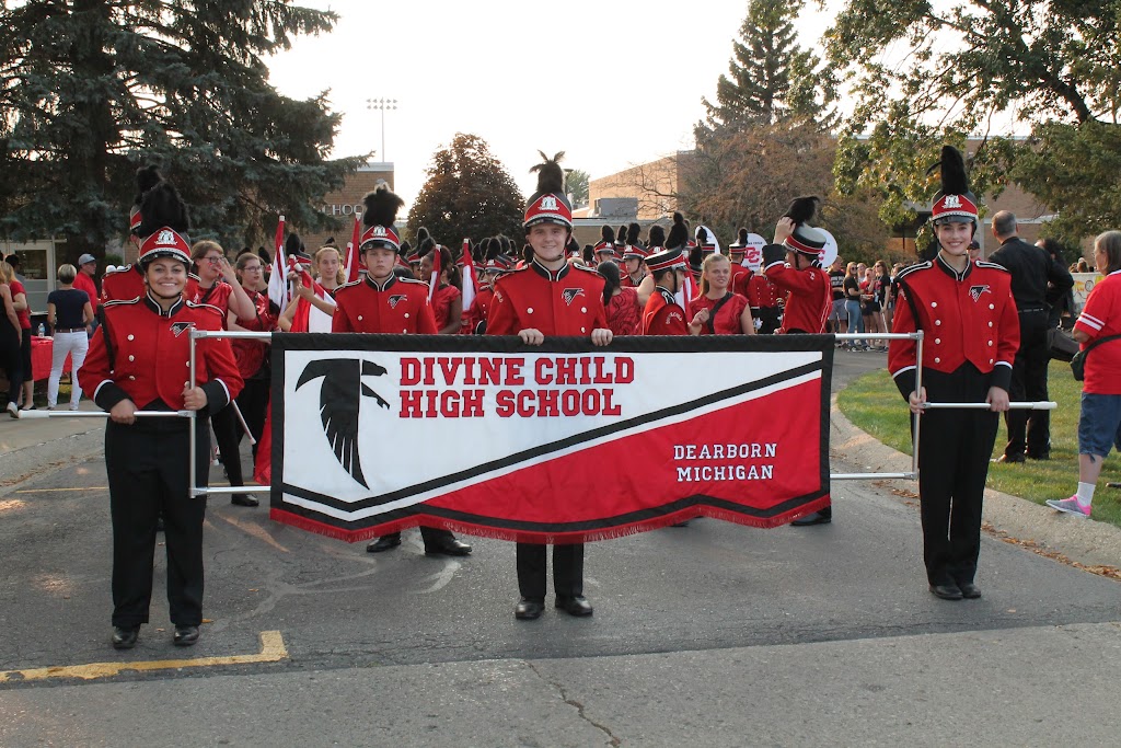 Divine Child High School | 1001 Silvery Ln, Dearborn, MI 48128, USA | Phone: (313) 562-1990