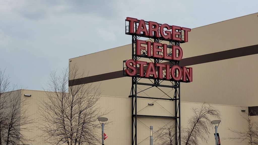 Target Field Station Plaza & Amphitheater | Minneapolis, MN 55401, USA | Phone: (612) 659-3870