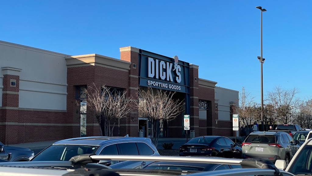 DICKS Sporting Goods | 1208-A Bridford Pkwy, Greensboro, NC 27407, USA | Phone: (336) 856-8875