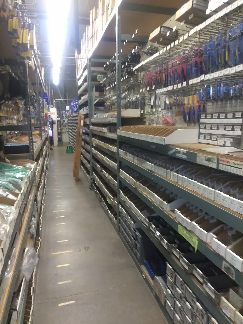 McFadden-Dale Hardware | 129 N Maple St, Corona, CA 92880, USA | Phone: (951) 734-3620