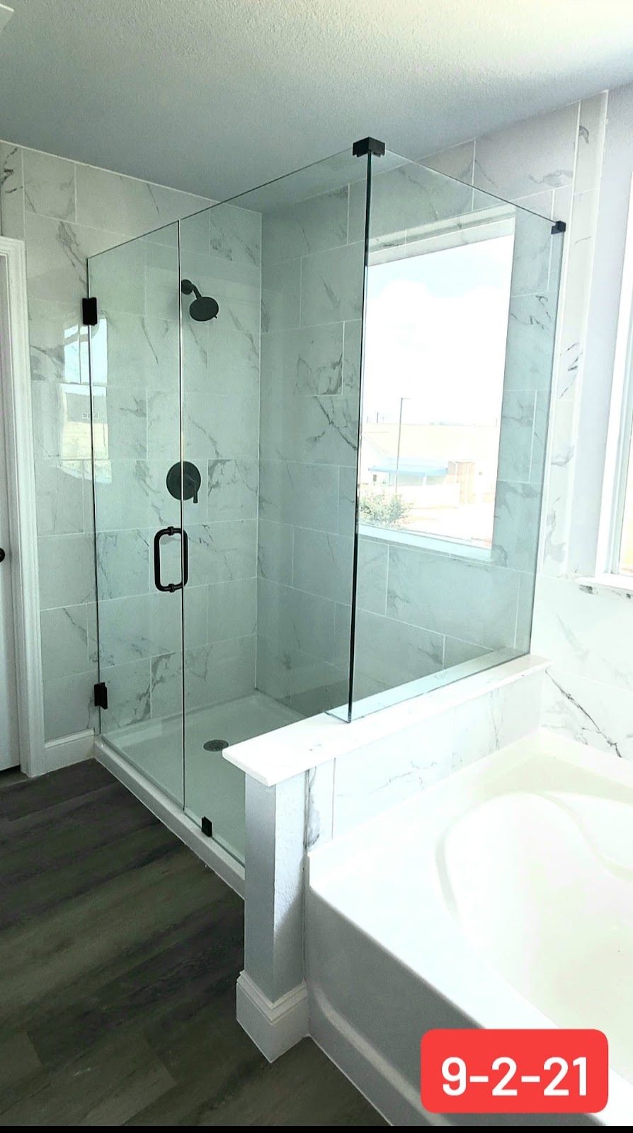 Shower glass | 1549 Signature Dr, Weatherford, TX 76087, USA | Phone: (817) 689-2613