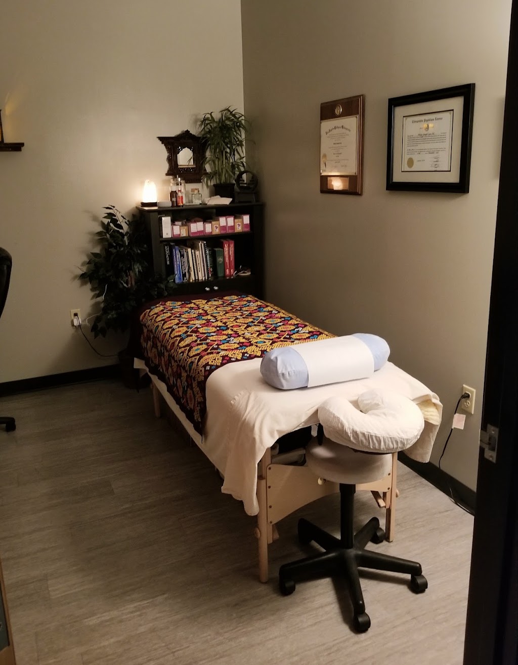 Living Pure Chiropractic and Acupuncture | 17235 N 75th Ave Suite F110, Glendale, AZ 85308 | Phone: (623) 572-4476