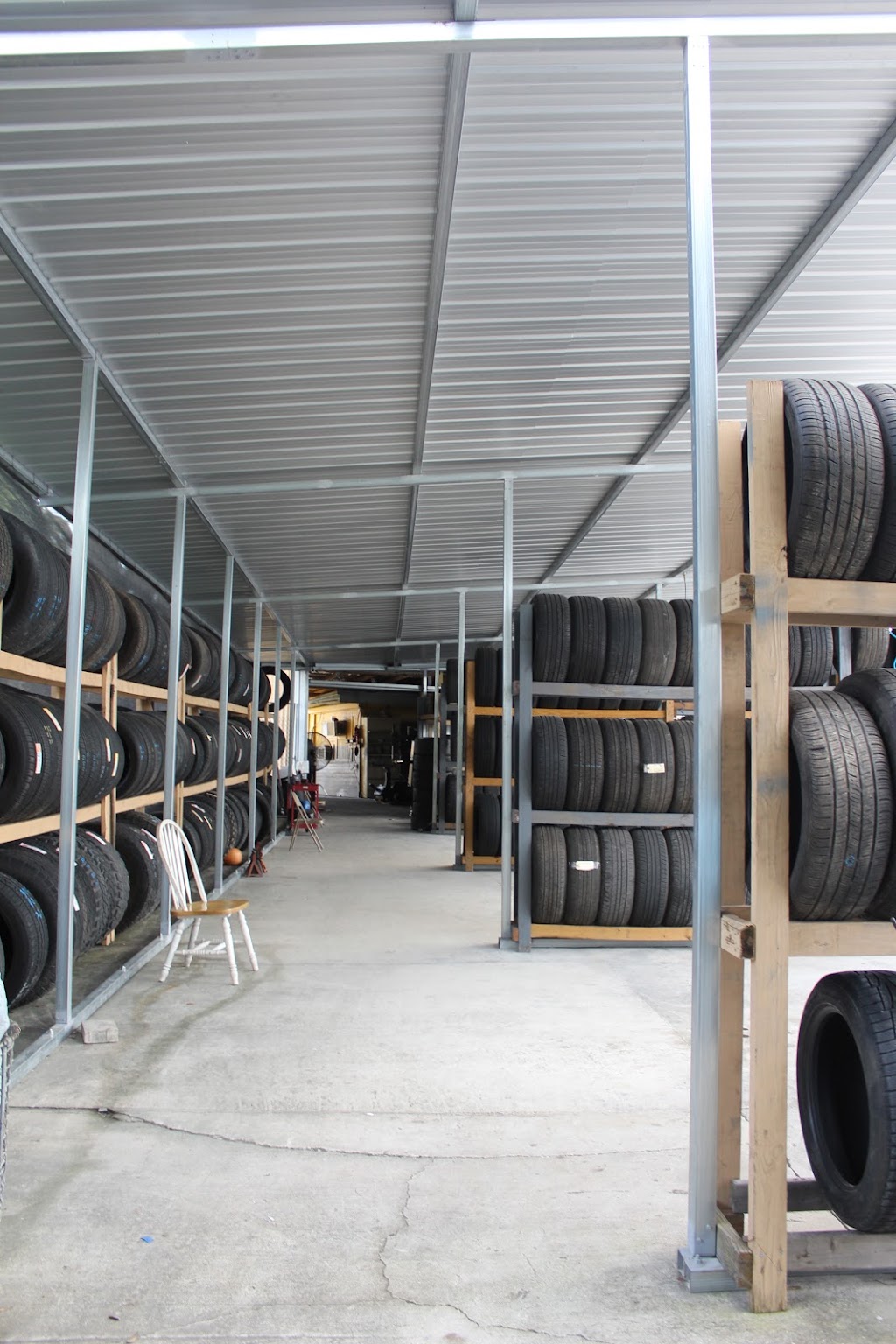 El Toro Tire Services LLC | 4304 FL-574, Plant City, FL 33563, USA | Phone: (813) 441-4648