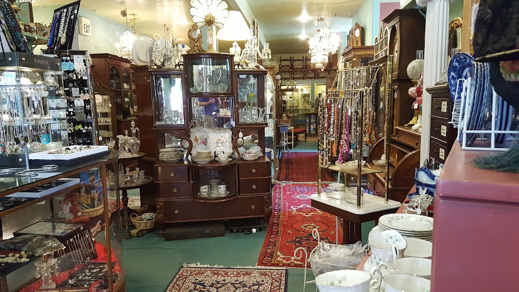 Bev Frank Antiques | 387 Historic Columbia River Hwy, Troutdale, OR 97060, USA | Phone: (503) 665-1640