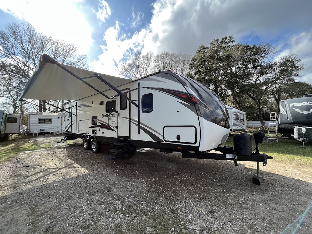 SPACE CITY RVS | 19315 E Hwy 6 #19315, Alvin, TX 77511 | Phone: (832) 215-1523