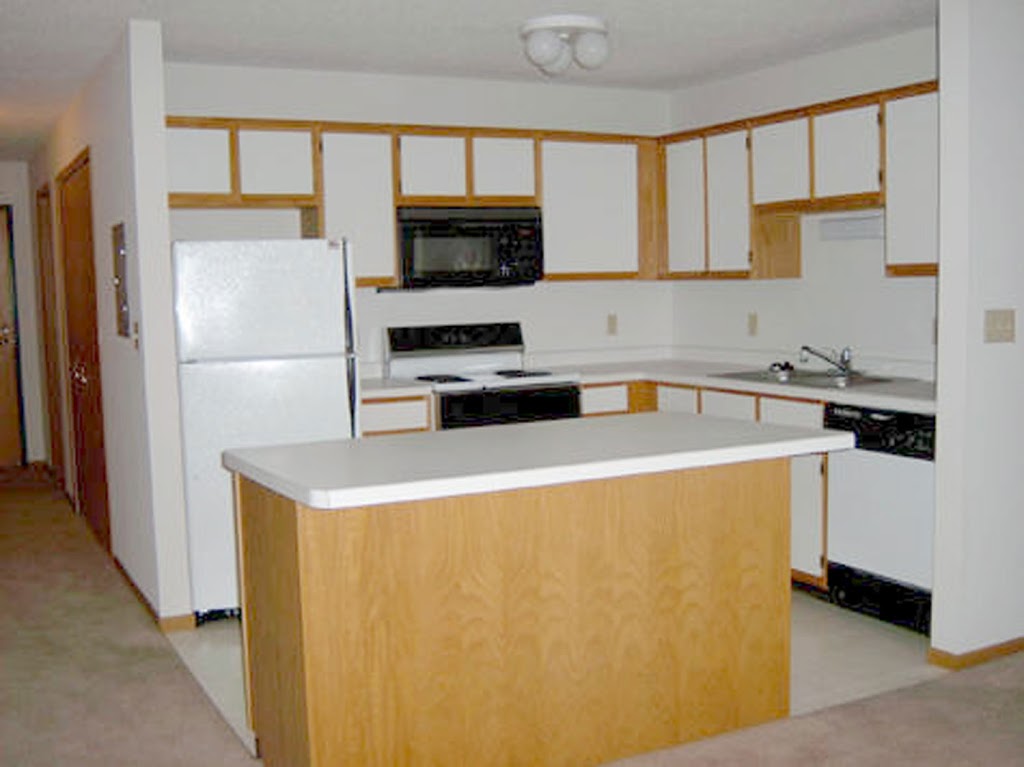 Dellwood Estates Apartment Office | 749 E River Rd, Anoka, MN 55303, USA | Phone: (763) 427-0884