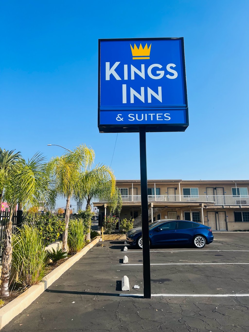Kings Inn & Suites, Fresno Yosemite International Airport | 4770 E Kings Canyon Rd, Fresno, CA 93702, USA | Phone: (559) 255-7877