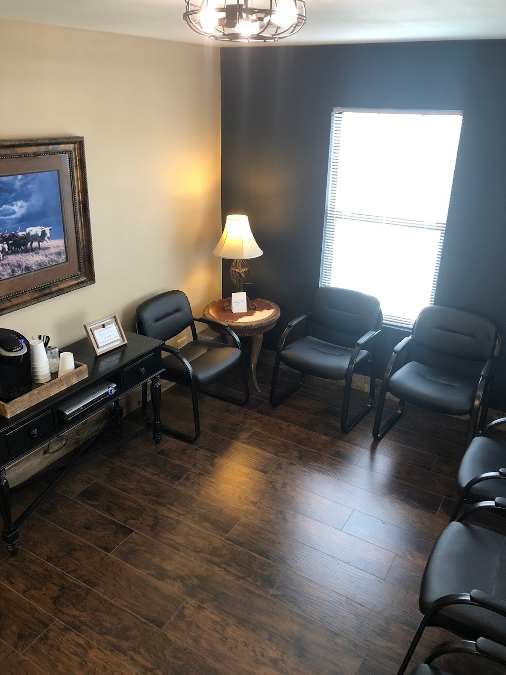 Dover Chiropractic | 1312 Geneva St ste a, Castroville, TX 78009, USA | Phone: (830) 931-2211