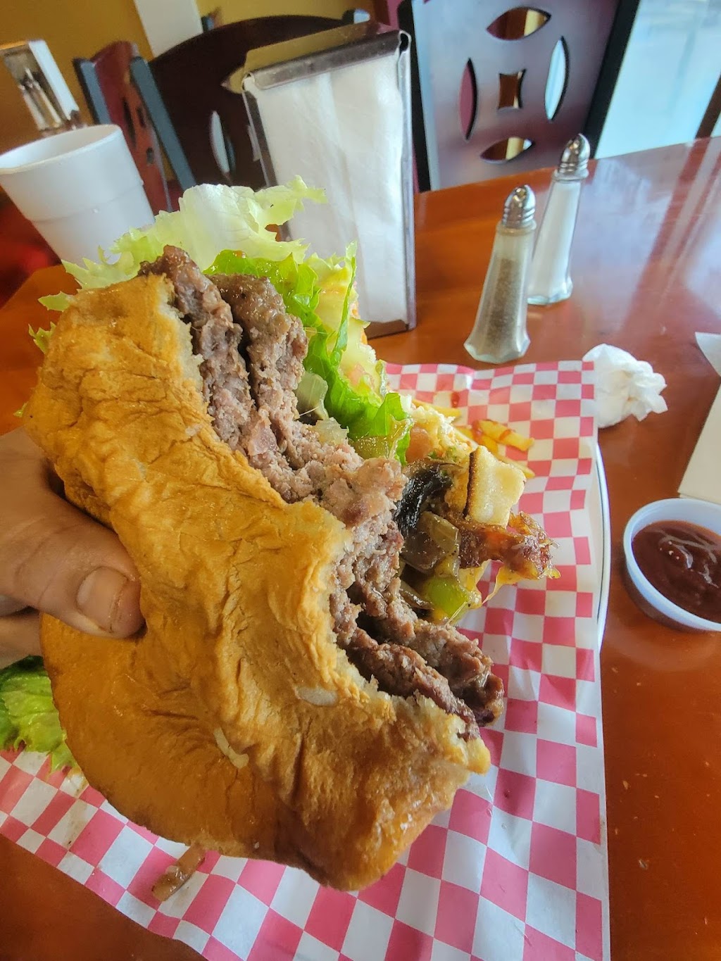 Hollywood burger(Blue Mound) | 1200 S Blue Mound Rd #110, Fort Worth, TX 76131, USA | Phone: (817) 306-0777