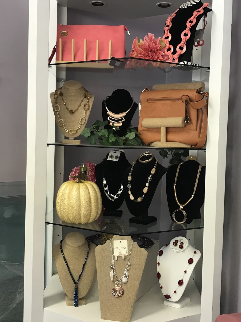 Headlines & Co | 1481 E, National Hwy, Thomasville, NC 27360, USA | Phone: (336) 882-6253