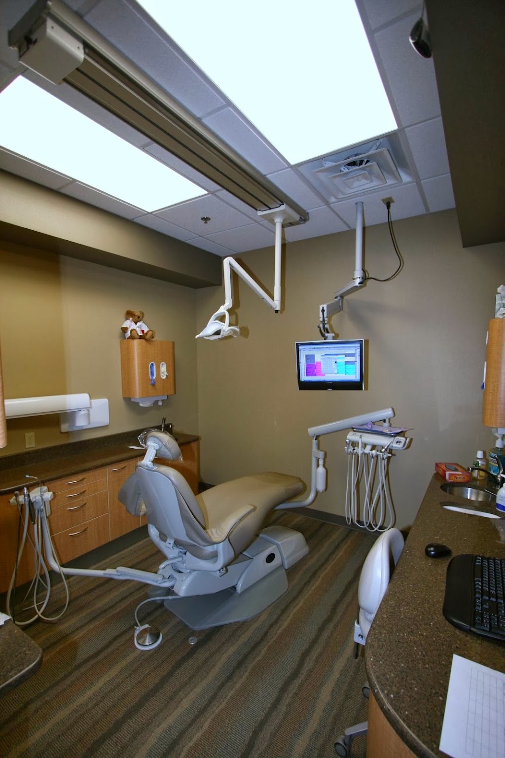 Pewaukee Dental | 1231 George Towne Dr Ste D, Pewaukee, WI 53072, USA | Phone: (262) 691-9832