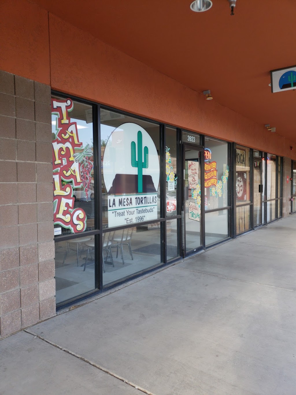 La Mesa Tortillas | 3923 E Pima St, Tucson, AZ 85712, USA | Phone: (520) 777-6172