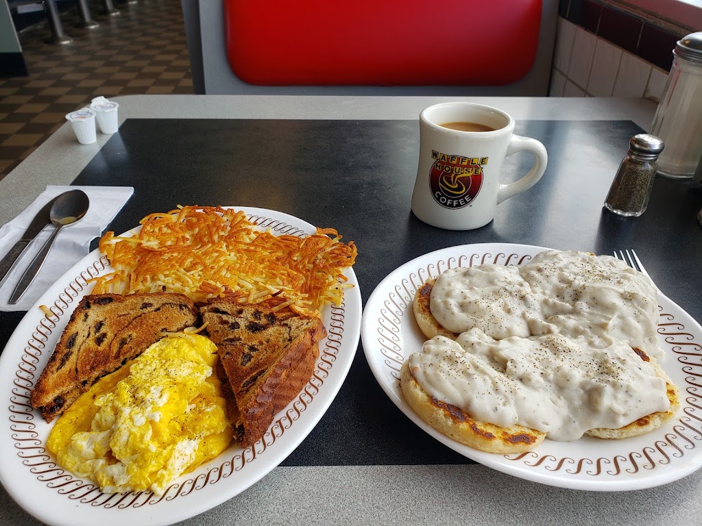 Waffle House | 301 Little Hills Expy, St Charles, MO 63301, USA | Phone: (636) 947-7628