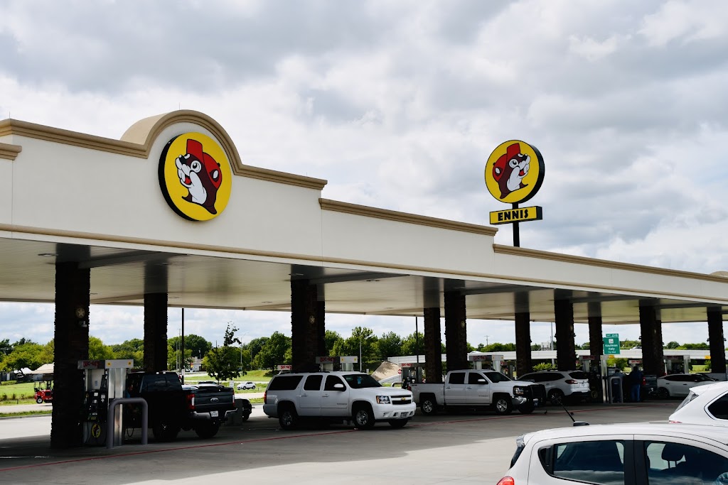 Buc-ees | 1402 I-45, Ennis, TX 75119, USA | Phone: (979) 230-2930