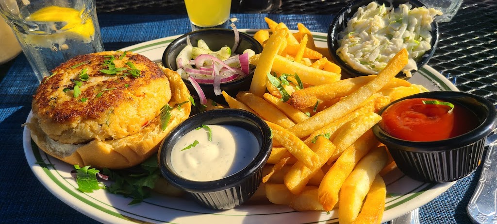 Peters Clam Bar | 600 Long Beach Rd, Island Park, NY 11558, USA | Phone: (516) 432-0505