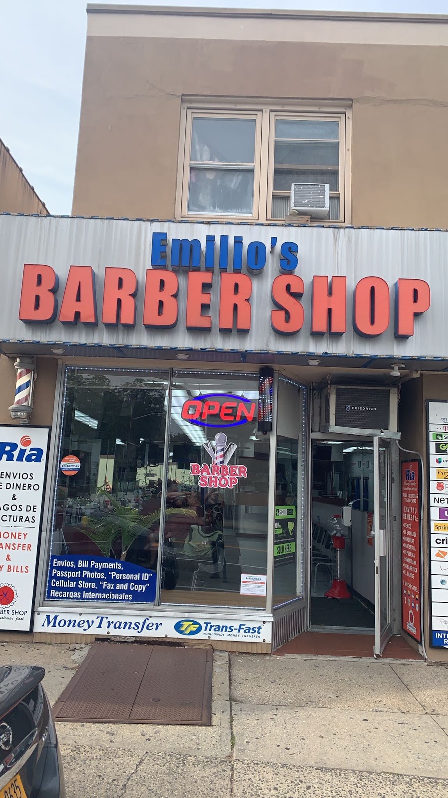 Emilios Barber Shop | 411 Jerusalem Ave, Hempstead, NY 11550, USA | Phone: (516) 564-8339