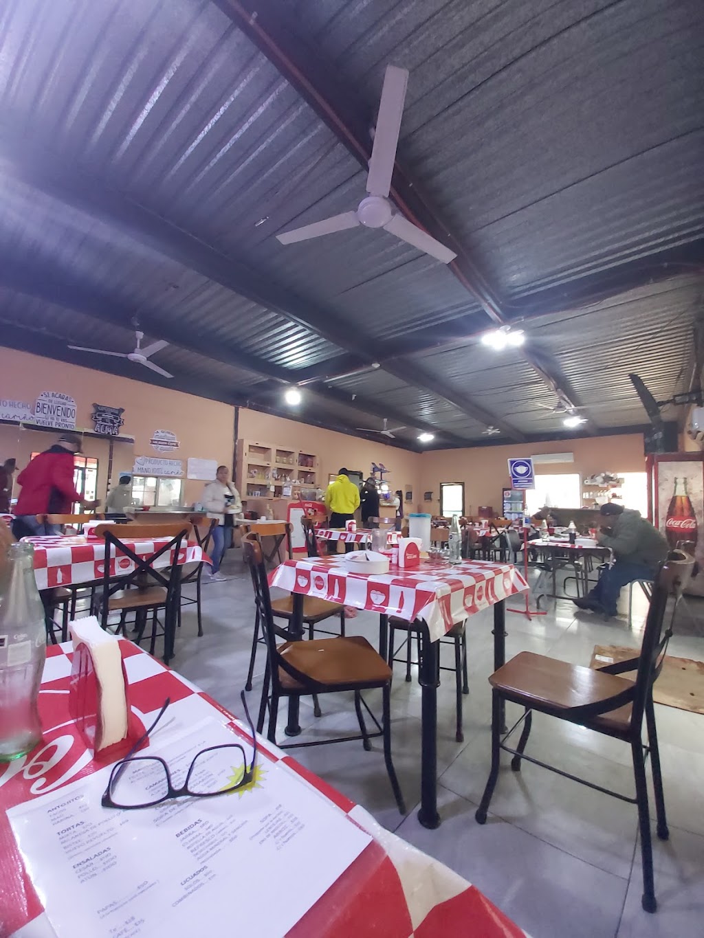 Restaurante EL TRAILERO | 88367 Nuevo Laredo, Tamaulipas, Mexico | Phone: 867 205 1600