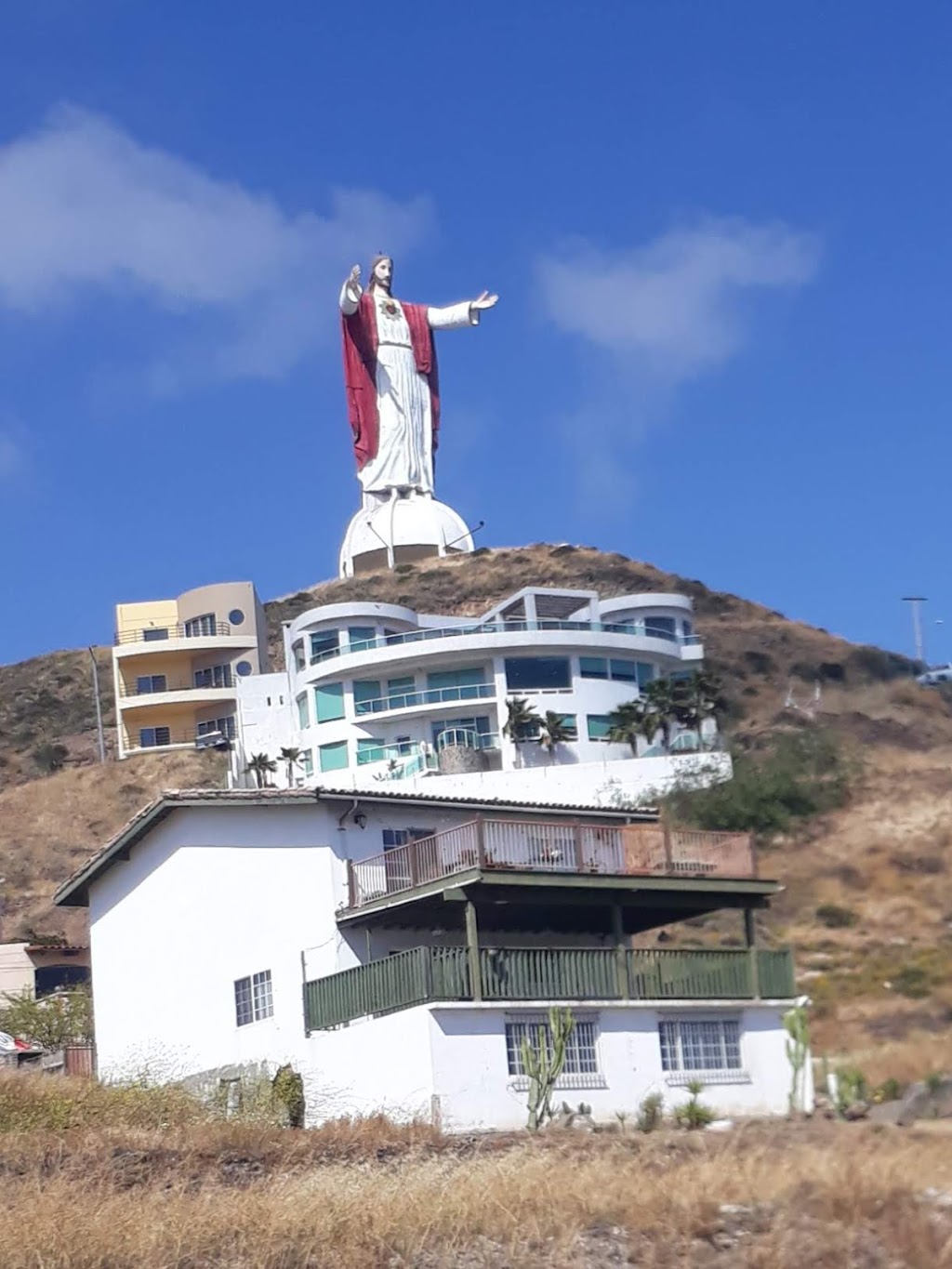 El Surfing Monkey | Kilometro 37.5 carretera libre tijuana Rosarito, Rosarito - Ensenada km 37.5, 22710 Rosarito, B.C., Mexico | Phone: 661 104 0027