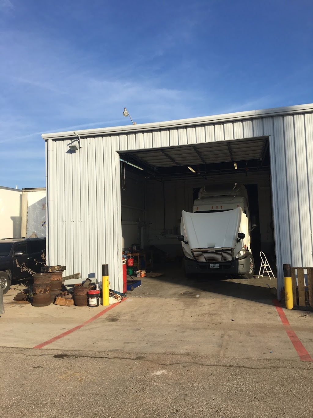 G2 Fleet Truck & Trailer Repair, INC | 2605 Oakland St, Garland, TX 75041, USA | Phone: (469) 288-9226