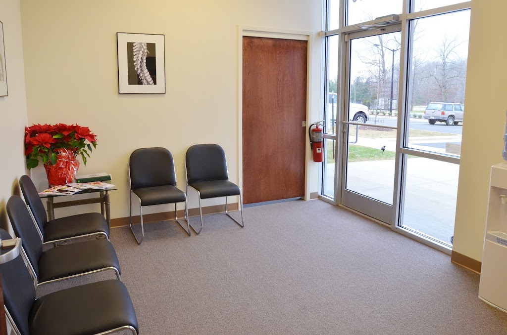 Youngsville Chiropractic Center | 700 US-1 #400, Youngsville, NC 27596, USA | Phone: (919) 556-2001