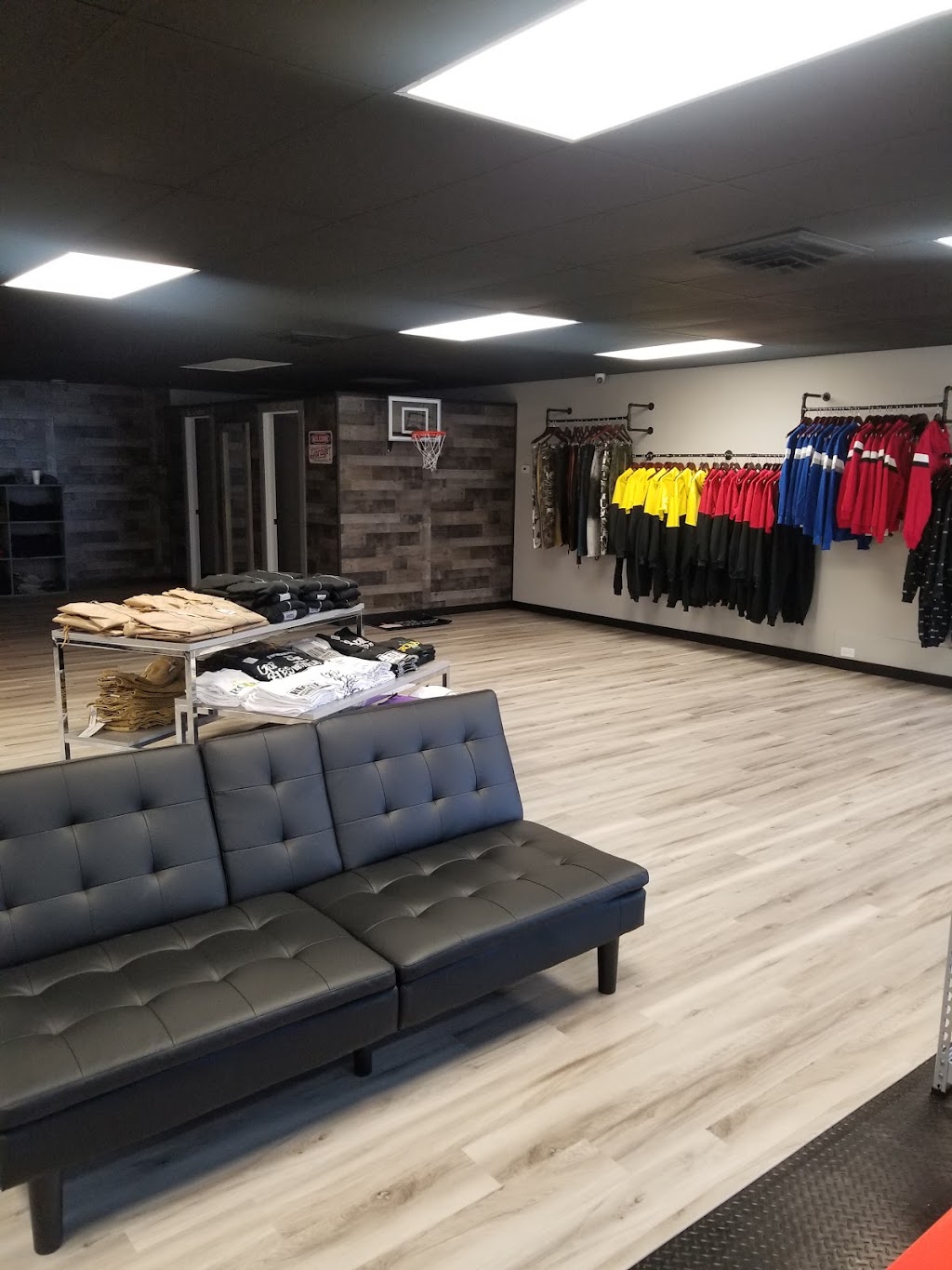 Mens Clothing Garage | 5020 Market St, Boardman, OH 44512, USA | Phone: (330) 272-3836