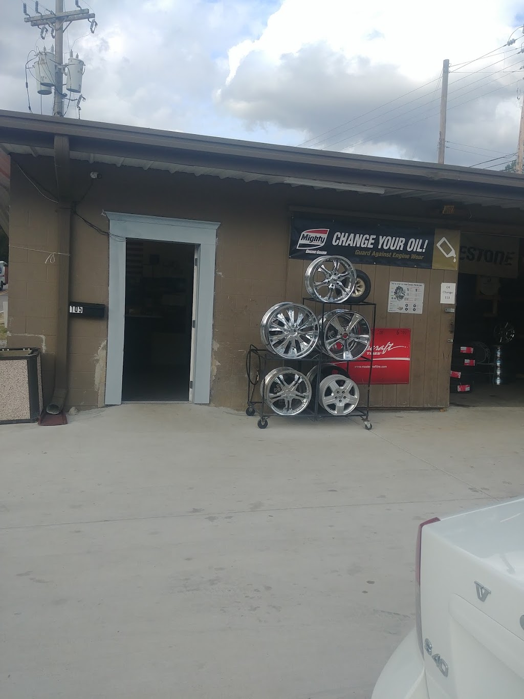 TN AUTO CARE & TIRE | 105 Harris St, Ashland City, TN 37015, USA | Phone: (615) 246-1413