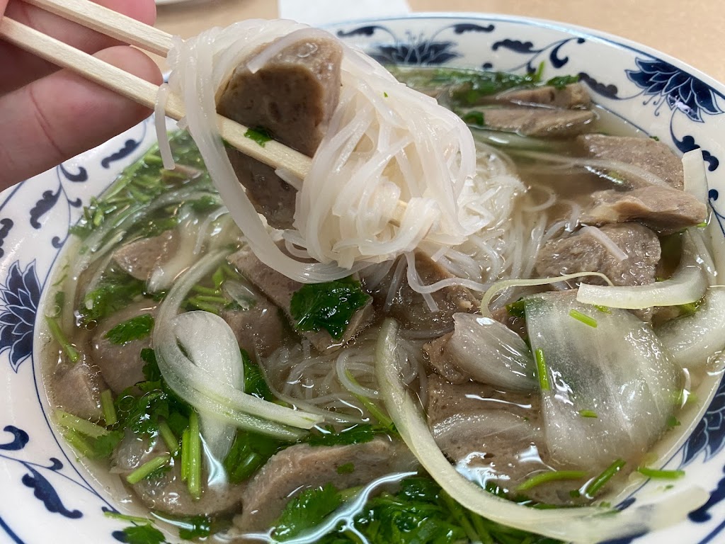 Pho Vietnam #3 | 9001 Jewel Lake Rd #11, Anchorage, AK 99502, USA | Phone: (907) 274-2033