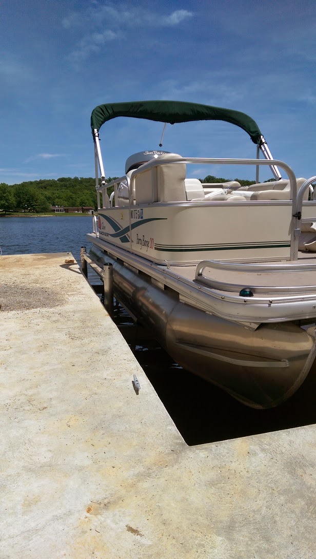 R & Z Boat Lifts and Docks | 505 Overlook Dr, Edwardsville, IL 62025 | Phone: (618) 692-6247