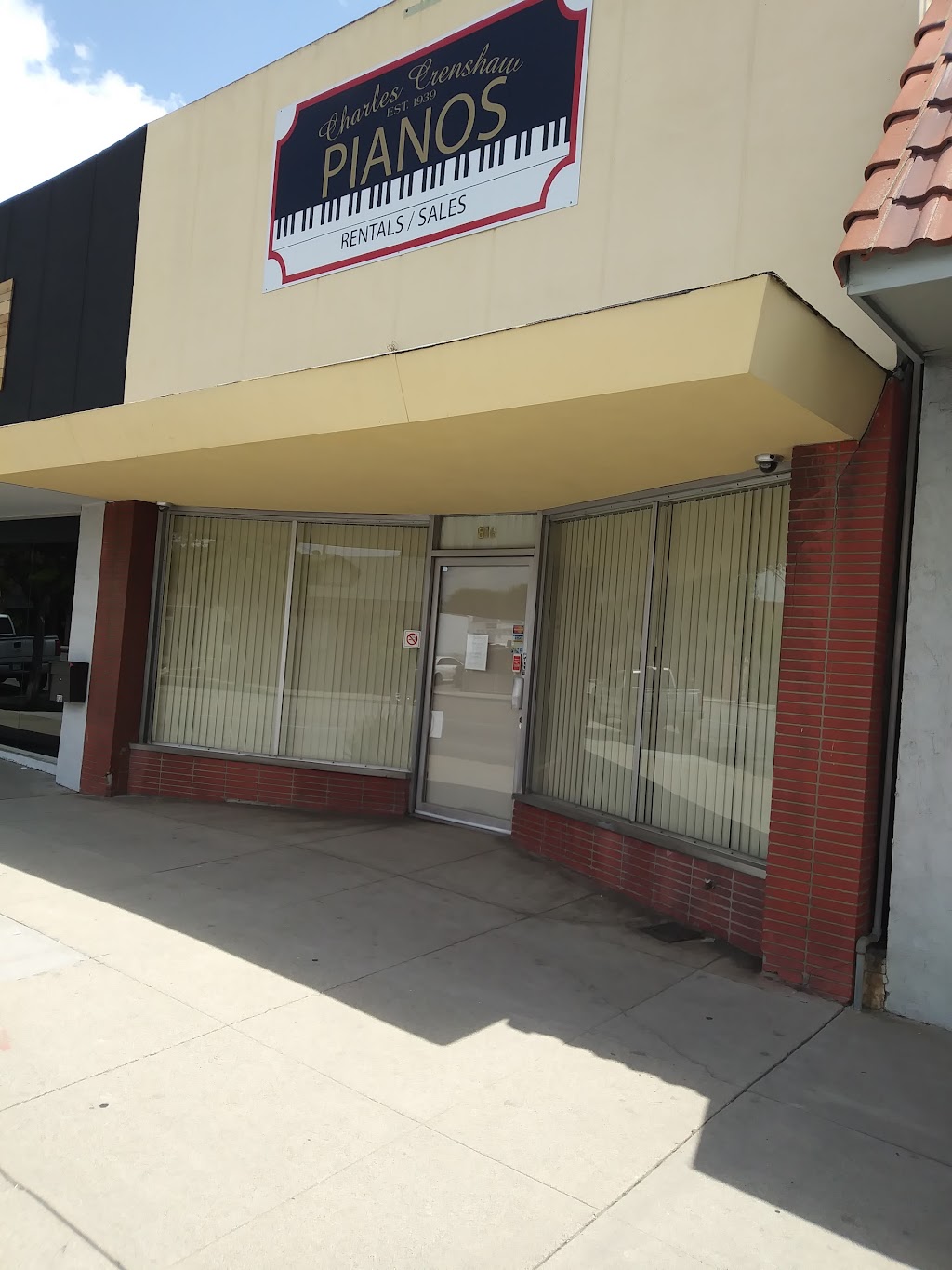 Charles Crenshaw Pianos | 816 N Hollywood Way, Burbank, CA 91505, USA | Phone: (818) 696-1199