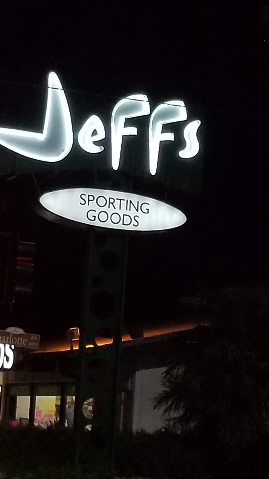 Jeffs Sporting Goods | 865 E Las Tunas Dr, San Gabriel, CA 91776, USA | Phone: (626) 288-6141