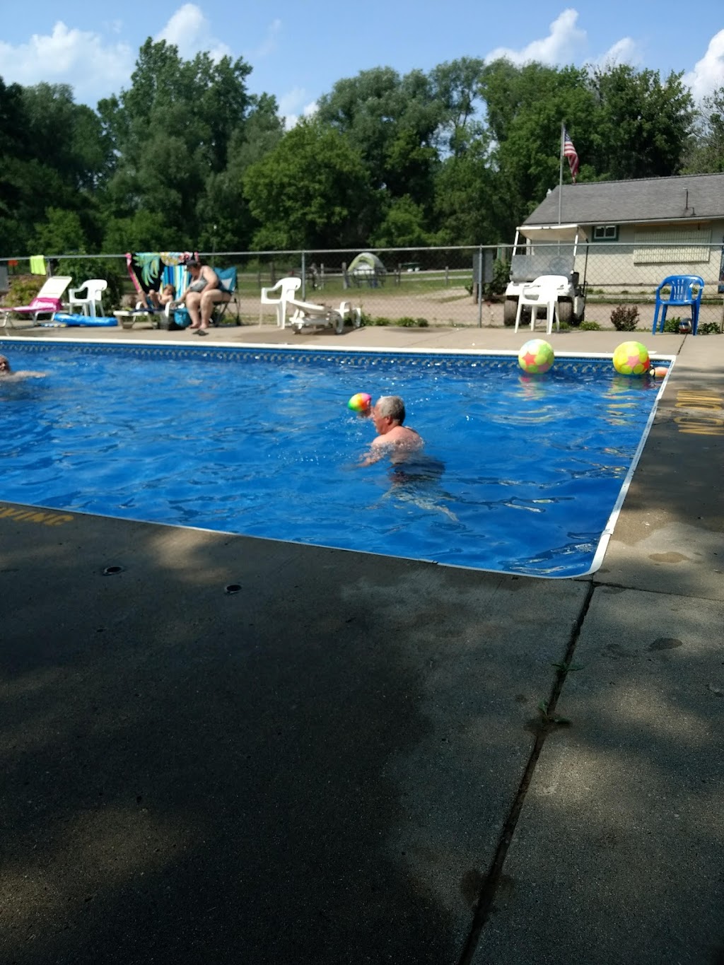 Robinhood of Sherwood Forest | 7945 Dunn Rd, Munith, MI 49259, USA | Phone: (517) 596-2165