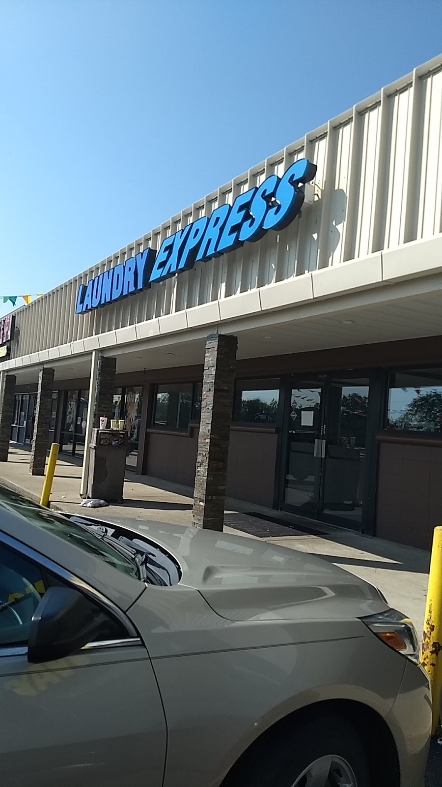 Laundry Express | 11939 Hamilton Ave, Cincinnati, OH 45231, USA | Phone: (513) 742-8600