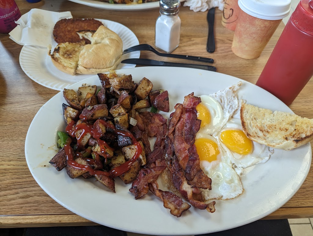 Pop’s Bagel Shop | 131 Lakeside Blvd, Landing, NJ 07850, USA | Phone: (973) 810-3030