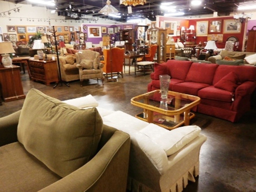 S & S Consignment LLC | 813 Florida St STE D, Mandeville, LA 70448, USA | Phone: (985) 626-8881