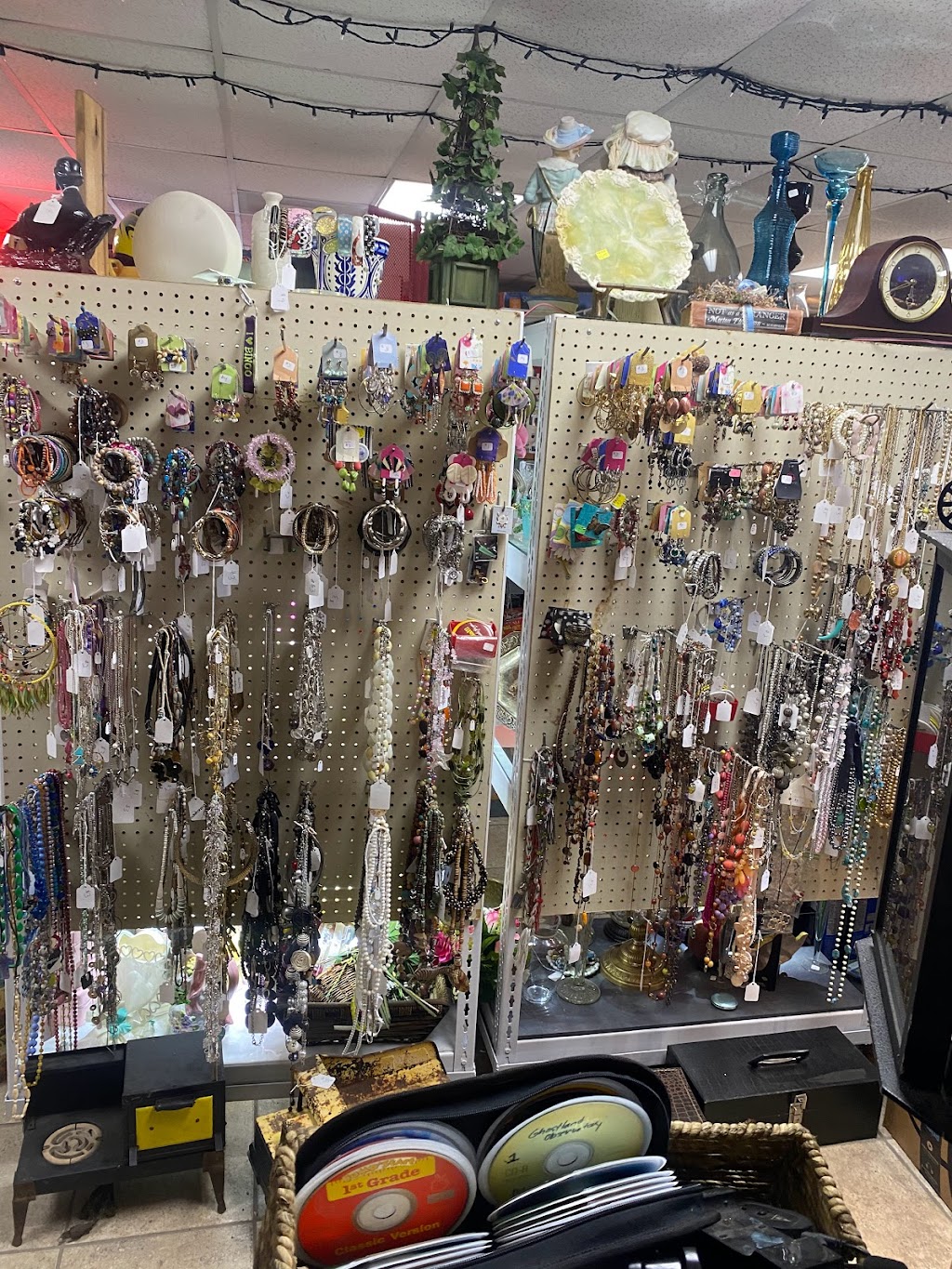 Recreation Resale | 1303 E Henderson St, Cleburne, TX 76031, USA | Phone: (817) 689-5641