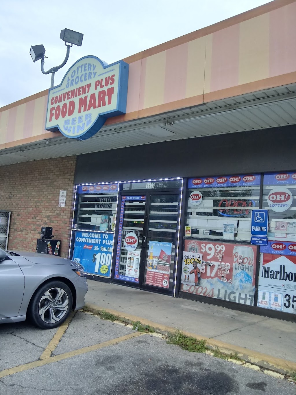 Food Mart | 2800 Valleyview Dr, Columbus, OH 43204, USA | Phone: (614) 272-9620