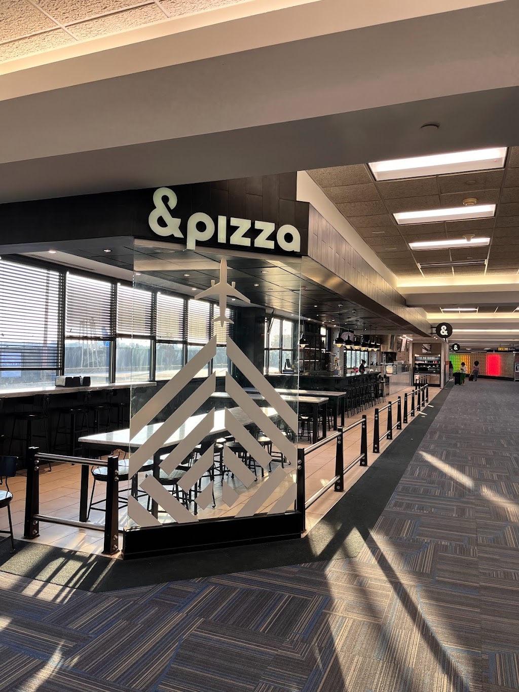 &pizza - Dulles I | Concourse C Gate C28, Sterling, VA 20166, USA | Phone: (202) 335-5991
