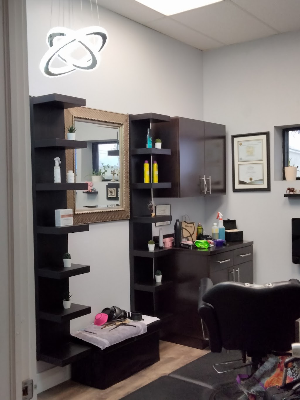 Enamored Salon | 10621-A Tucker Jones Rd, Riverview, FL 33578, USA | Phone: (803) 565-1572