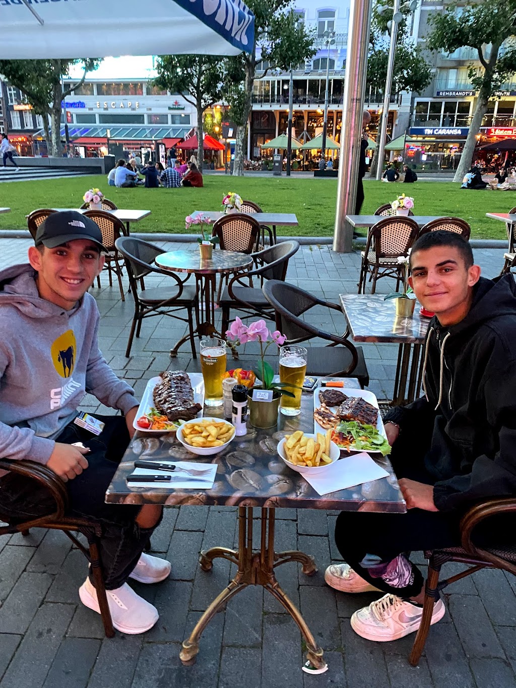 De María Argentinian Grill | Rembrandtplein 38, 1017 CV Amsterdam, Netherlands | Phone: 020 528 7377