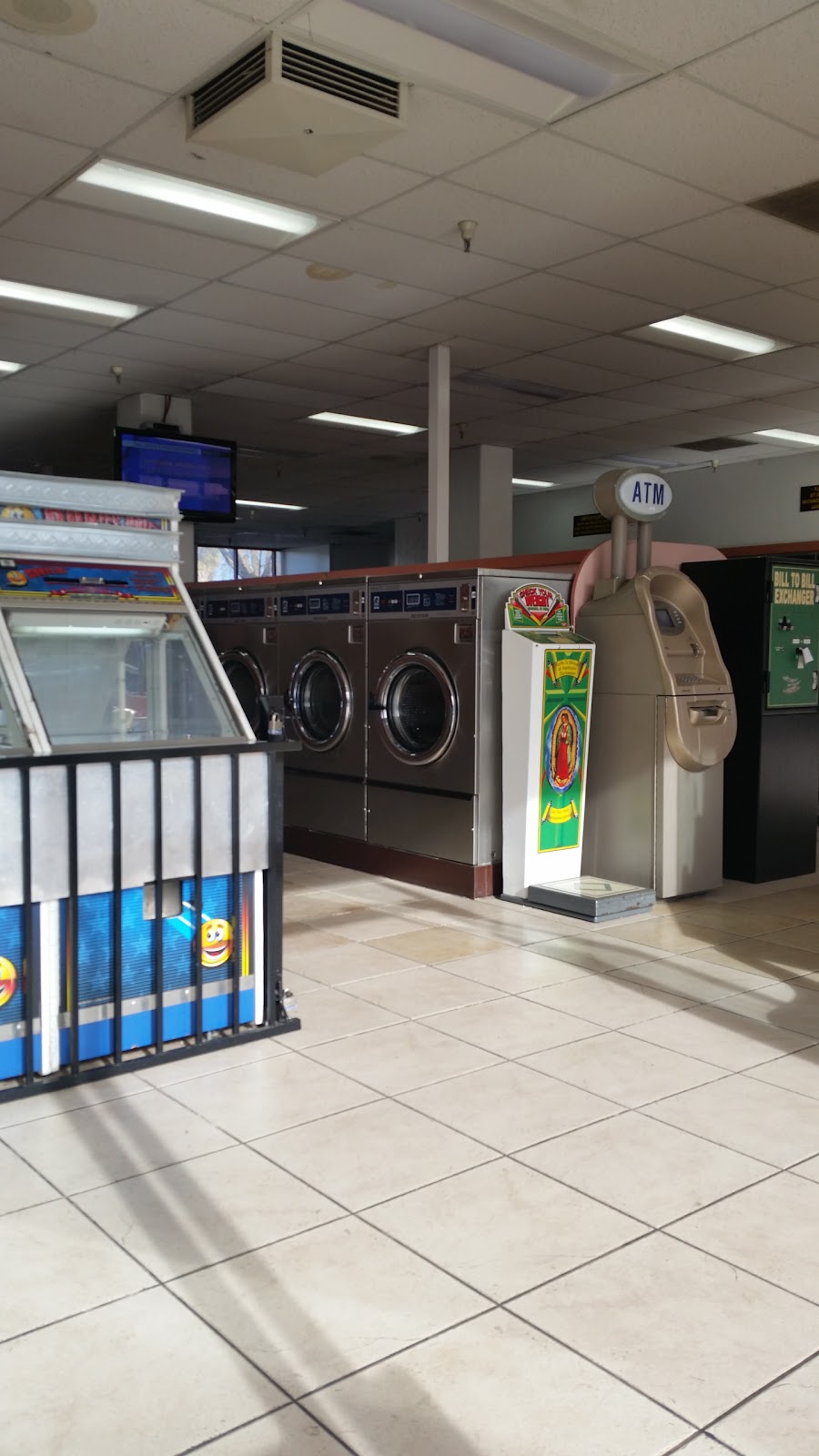 Lee Laundromat | 3161 Senter Rd UNIT D, San Jose, CA 95111, USA | Phone: (408) 281-8151